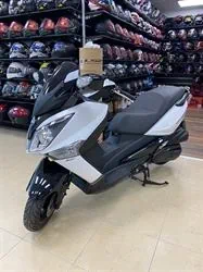 קטנוע סאן יאנג JOYMAX XI 250